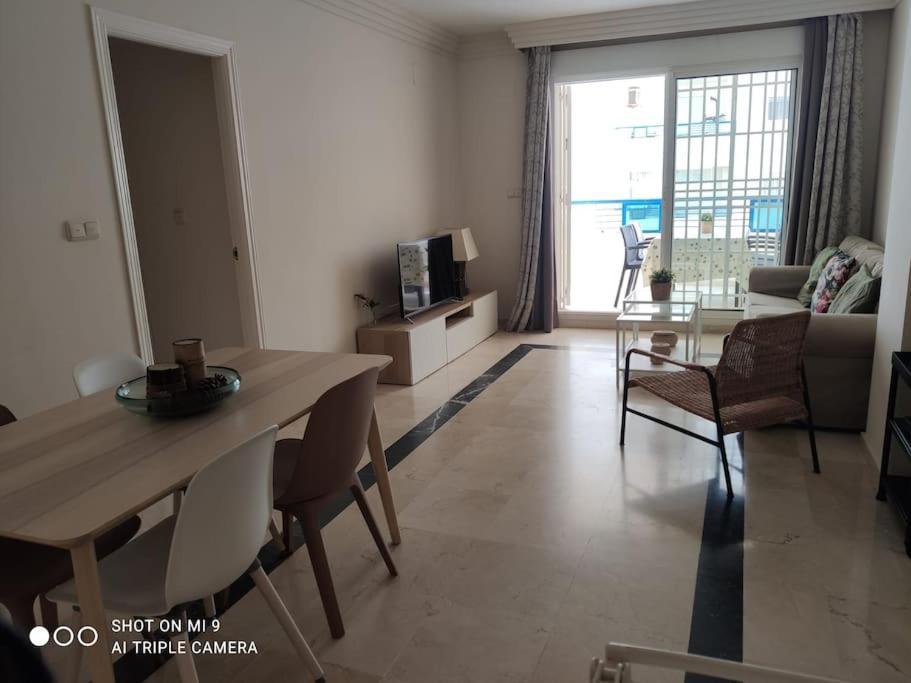 Apartamento Pie De Playa Con Piscina: Banana Beach.