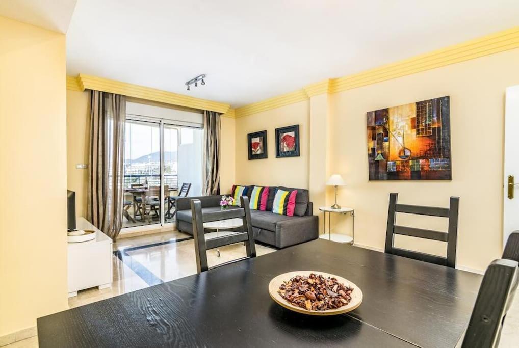Apartamento Pie De Playa Con Piscina: Banana Beach.